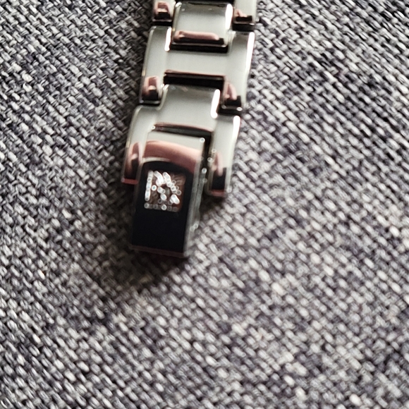 Ladies Watch, Anne Klein - Picture 3 of 3